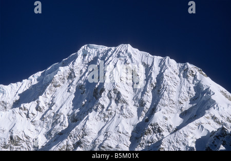 Nahaufnahme der Südostwand des Monte Salcantay in der Cordillera Vilcabamba Range, gesehen von der Nähe von Sisaypampa, Inca Trail, Peru Stockfoto