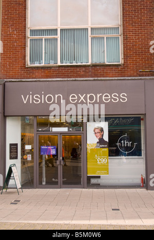 Vision Express Optiker Verkauf von Brillen und Kontaktlinsen in Lowestoft, Suffolk, Uk Stockfoto