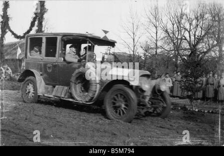 1 H73 F1916 2 Hindenburg auf Ostfront c1916 Hindenburg Paul von Field Marshal ab 1925 Präsident Imperial Reichspräsidenten Stockfoto