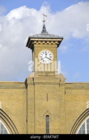 Uhrturm Kings Cross Station Euston Road Camden London England UK Stockfoto