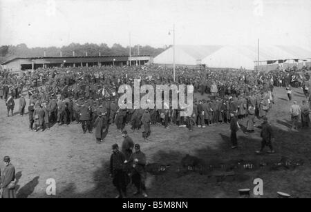 2 G55 K1 1914 2 französische Kriegsgefangene Senne 1914 Geschichte WWI Gefangene des Krieges französische Kriegsgefangene bei der Senne Camp Senner Stockfoto