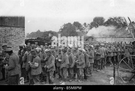 2 G55 K1 1915 15 deutschen Kriegsgefangenen in St Etienne WWI 1915 Geschichte Weltkrieg Kriegsgefangene deutsche Soldaten gefangen genommen, in St. Stockfoto