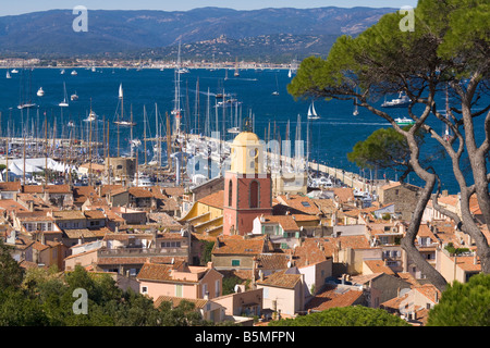 Ein Blick über die Dächer von Saint-Tropez / Côte d ' Azur / Provence / Südfrankreich Stockfoto