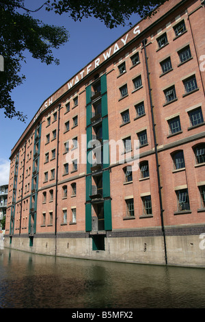 Stadt von Nottingham, England. Die sanierte Schloss Wharf und ehemaligen British Waterways Gebäude. Stockfoto