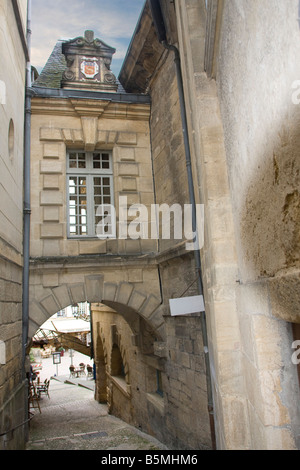 Typisches Perigord Gebäude Straßenszene, vertikale 87326 Sarlat Sarlat-Dordogne-Frankreich Stockfoto