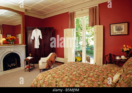 Schlafzimmer in Luxusherberge Stockfoto