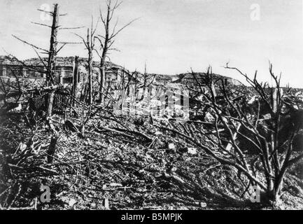 9 1916 3 15 A1 E Schlacht in der Nähe von Verdun Ansicht des Fort Vaux Weltkriegs Western Front Schlacht bei Verdun 1916 Ansicht des Fort Vaux 8km nicht Stockfoto