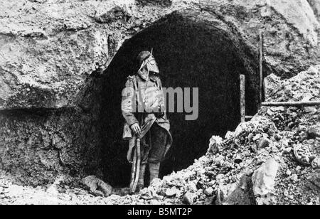 9FK 1916 7 26 A1 Fort Vaux 1916 Französischer Infanterist Welt Krieg ich Frankreich Schlacht von Verdun 1916 Schlacht um Fort Vaux genommen von der Ge Stockfoto