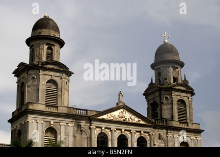 Ruinen der alten Kathedrale am Plaza De La Republica in der Innenstadt von Managua, Nicaragua Stockfoto