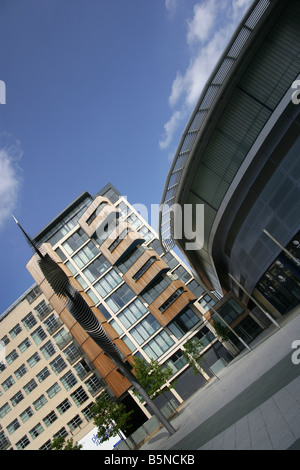 Stadt von Nottingham, England. Seitlicher Blick auf das National Ice Centre und die Arena in Nottingham Bolero Square. Stockfoto