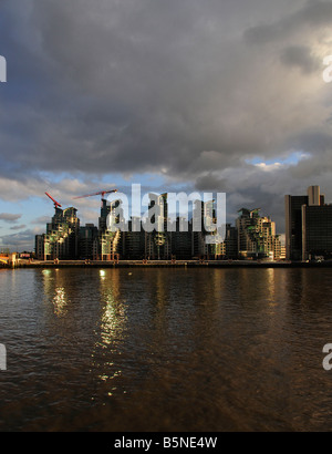 St Georges Wharf, Vauxhall Bridge, London, Appartements. Bild von Patrick Steel patricksteel Stockfoto