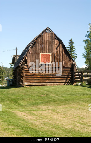 Eine alte Scheune in der South Cariboo Region von British Columbia, Kanada. Stockfoto
