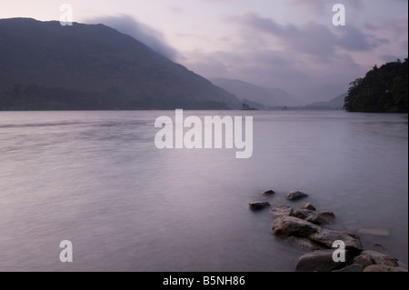 Morgendämmerung auf Ullswater; Blick nach Süden in Richtung Glenridding und Patterdale #2 Stockfoto