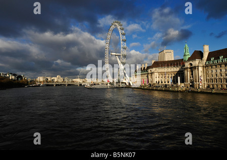 Das London Eye, London Aquarium, der Themse von Westminster Bridge Road. Bild von Patrick Steel patricksteel Stockfoto