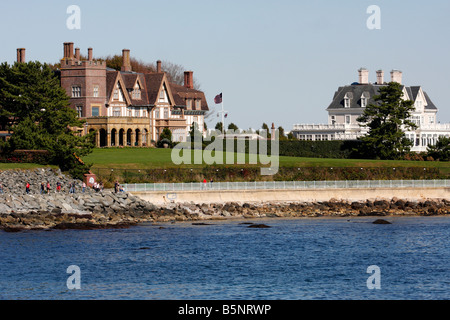 Herrenhaus entlang Klippenweg in Newport, Rhode Island Stockfoto