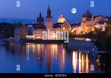 SMETANA MUSEUM ALTE WASSER TURM VLTAVA FLUSS ALTSTADT MALA STRANA PRAG TSCHECHISCHE REPUBLIK Stockfoto