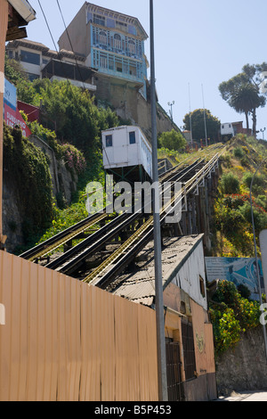 Standseilbahn, ascesorios Cerro Artilleria in Valparaiso Stockfoto