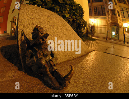 GNOME-Statue in Wroclaw, Polen, eines der vielen Gnome-Statuen in der Stadt Wroclaw/Breslau, Polen Stockfoto