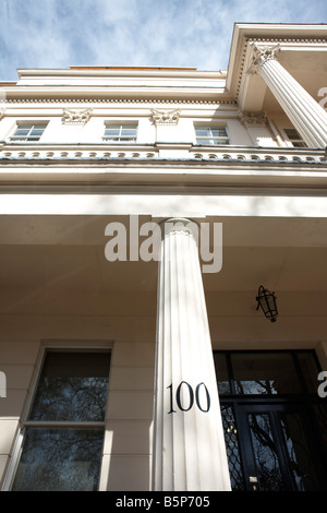 Makellose Säulen und Pfeiler Fassade des klassisch gestaltet viktorianischen Alleineigentum an 100 Eaton Square, Belgravia Stockfoto