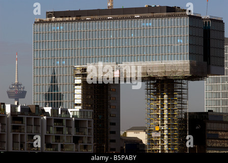 Das Kranhaus (Kran Haus), eine renommierte Büroentwicklung neben dem Fluss Rhein, Köln, North Rhine-Westphalia, Germany. Stockfoto