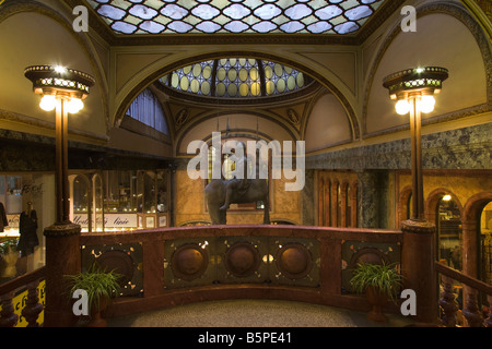 REITER-STATUE DES HEILIGEN WENZEL (©DAVID CERNY 1999) LUCERNA-GANGGALERIE PRAHA TSCHECHISCHE REPUBLIK Stockfoto