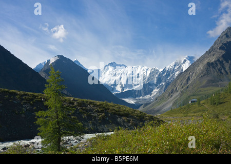 Ak-Kem Fluss in der Nähe von Mt. Belukha und in der Nähe von Ak-Kem See, Altai-Gebirge Russland Stockfoto