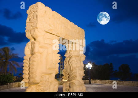 GESCHNITZTEN STEIN ARCH ABRASHA PARK ALTSTADT JAFFA ISRAEL Stockfoto