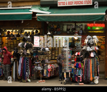 Bürgersteig-Shop in New York City Stockfoto