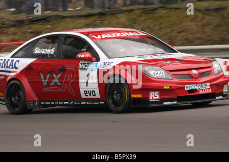 Vauxhall Vectra OPC-Tourenwagen. Britischen Tourenwagen-Meisterschaft. Fabrizio Giovanardi. Stockfoto