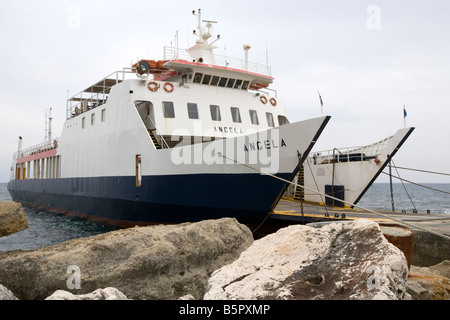 Fähre nach Zakynthos - Pessada, Kephallonia, Griechenland Stockfoto