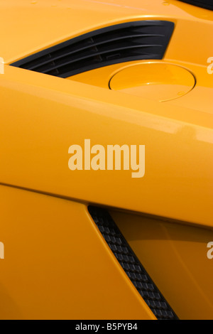 Nahaufnahme Detail von einem gelben Lamborghini Diablo Stockfoto