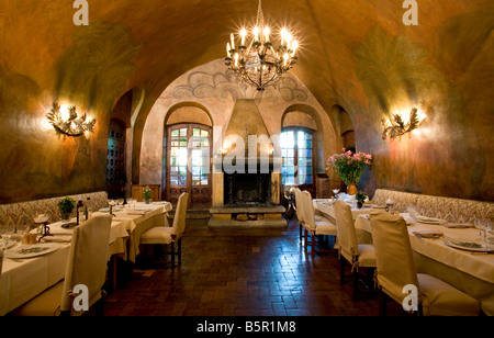 Kamin Esszimmer, Le Canard Hotel, Haut de Cagnes Frankreich Stockfoto