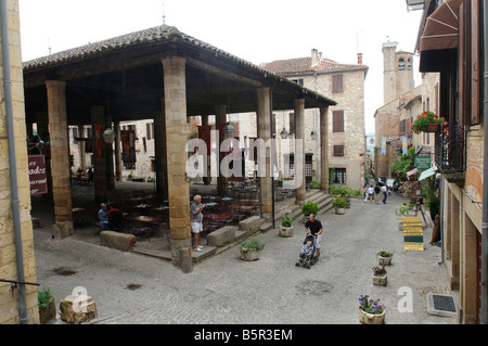 Der outdoor-Markt in Cordes-Sur-Ciel, Midi-Pyrenäen, Frankreich Stockfoto