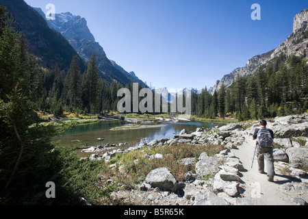 Wanderer/s auf dem Trail in Cascade Canyon, Grand Teton National Park; Wyoming; USA Stockfoto