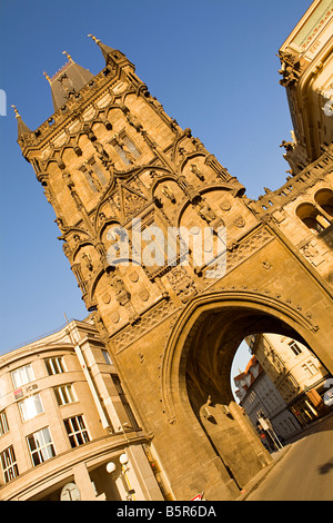 Pulverturm oder Pulverturm in der Altstadt (Prašná Brána)-Prag, Tschechische Republik Stockfoto