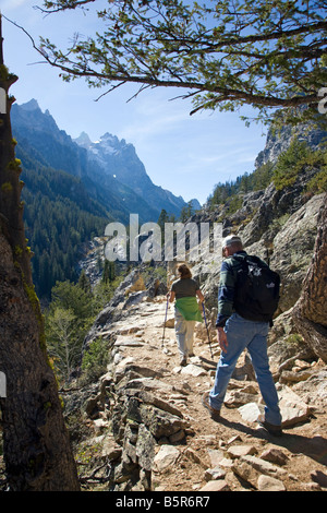 Wanderer/s auf dem Trail in Cascade Canyon, Grand Teton National Park; Wyoming; USA Stockfoto