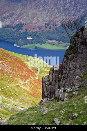 Blick zurück auf Buttermere-See von Scarth Lücke Stockfoto