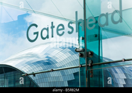 NewcastleGatesheadThe Salbei, entworfen von Sir Norman Foster als Musikzentrum in NewcastleGateshead, Tyneside, UK Stockfoto