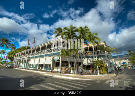 Das Pioneer-Inn steht vor Lahaina Harbor und fängt die Atmosphäre der alten Tage, Lahaina, Maui, Hawaii Walfang. Stockfoto