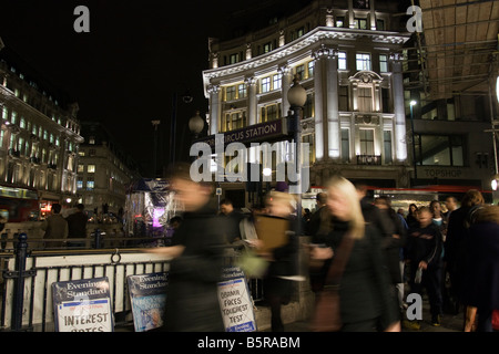 Feierabendverkehr Oxford Circus in London Stockfoto