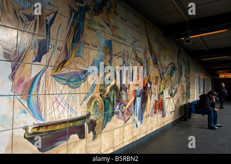 Wandbild an der Bastille Metro Station Paris Frankreich Stockfoto