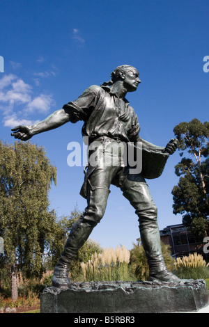 Statue vom Sämann in den Royal Botanic Gardens Kew Richmond Surrey England Großbritannien GB UK Stockfoto