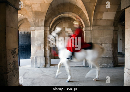 Wache auf dem Pferderücken in london Stockfoto