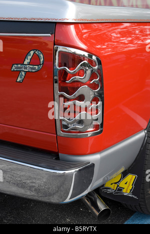 flammende Pickup-Truck Rücklicht deckt Stockfoto