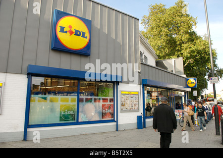 Ein Lidl-Shop in Nord-London Stockfoto