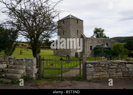 St John the Baptist Church, Edlingham, Northumberland, angesehen vom Parkplatz entfernt. Stockfoto