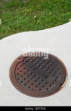 Storm drain System im neuen Einkaufszentrum North Florida Stockfoto