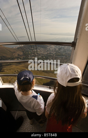 Südafrika Kapstadt erleben den atemberaubenden Blick über die Stadt von den Tafelberg Stockfoto