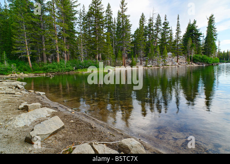 Einen sehr ruhigen Blick auf Twin Lakes in Mammoth Stockfoto