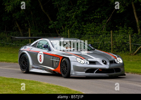 2008 Mercedes SLR McLaren 722 GT mit Fahrer Chris Goodwin beim Goodwood Festival of Speed, Sussex, UK. Stockfoto